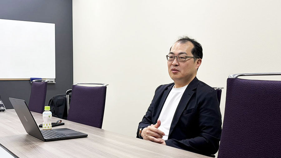 AIと人間の文脈理解や経験の違いについて語る荒川豊教授
